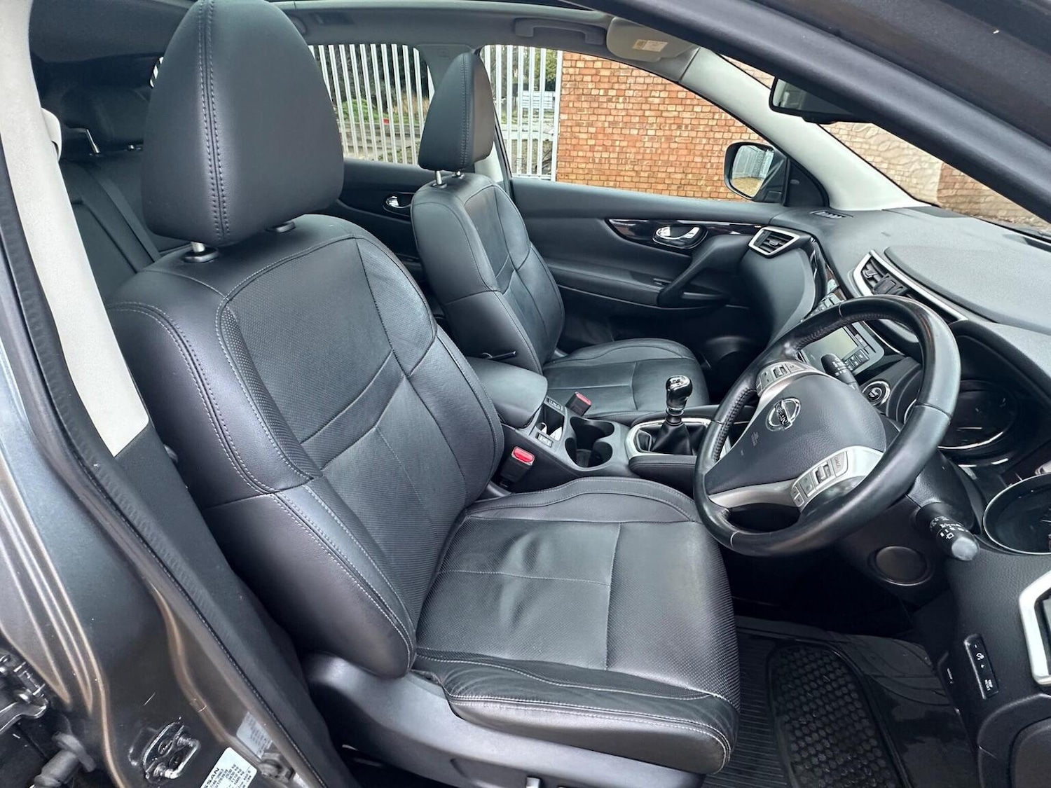 Used Nissan Qashqai 2015 for sale - 77668604: Photo 18