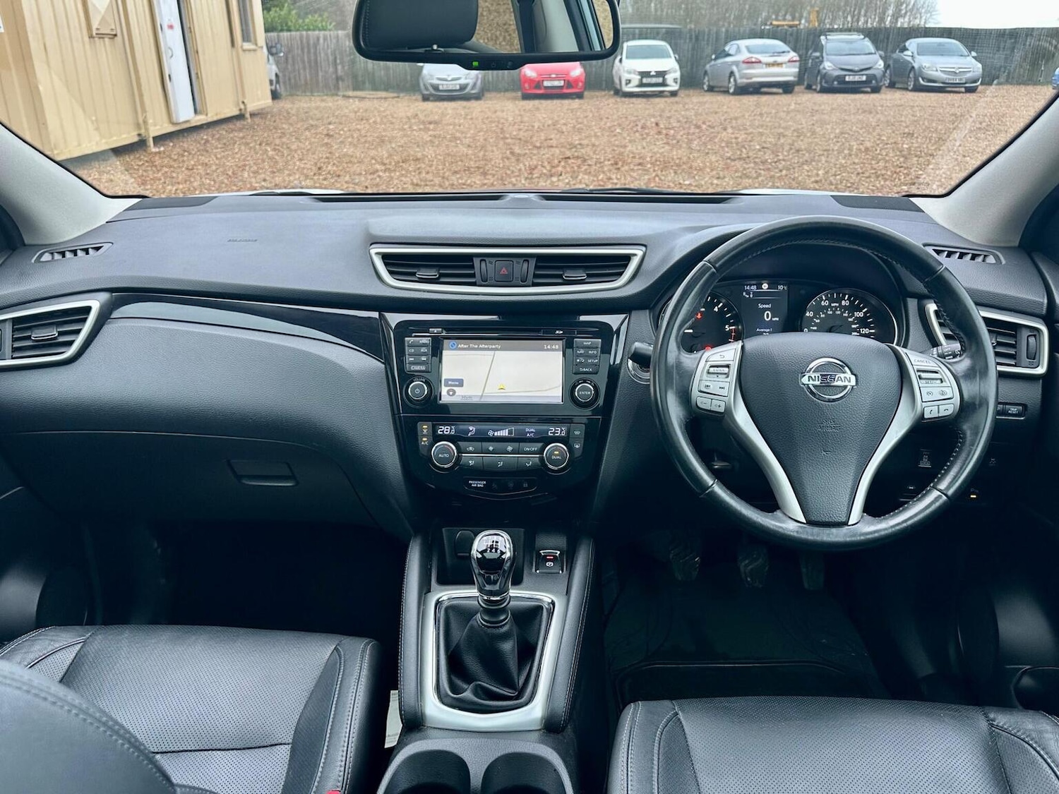 Used Nissan Qashqai 2015 for sale - 77668604: Photo 40