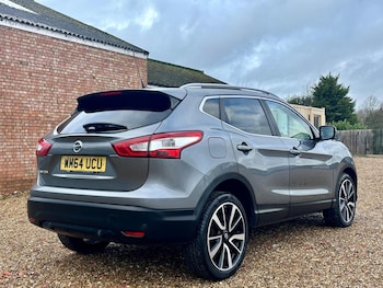 Used Nissan Qashqai 2015 for sale - 77668604: Photo