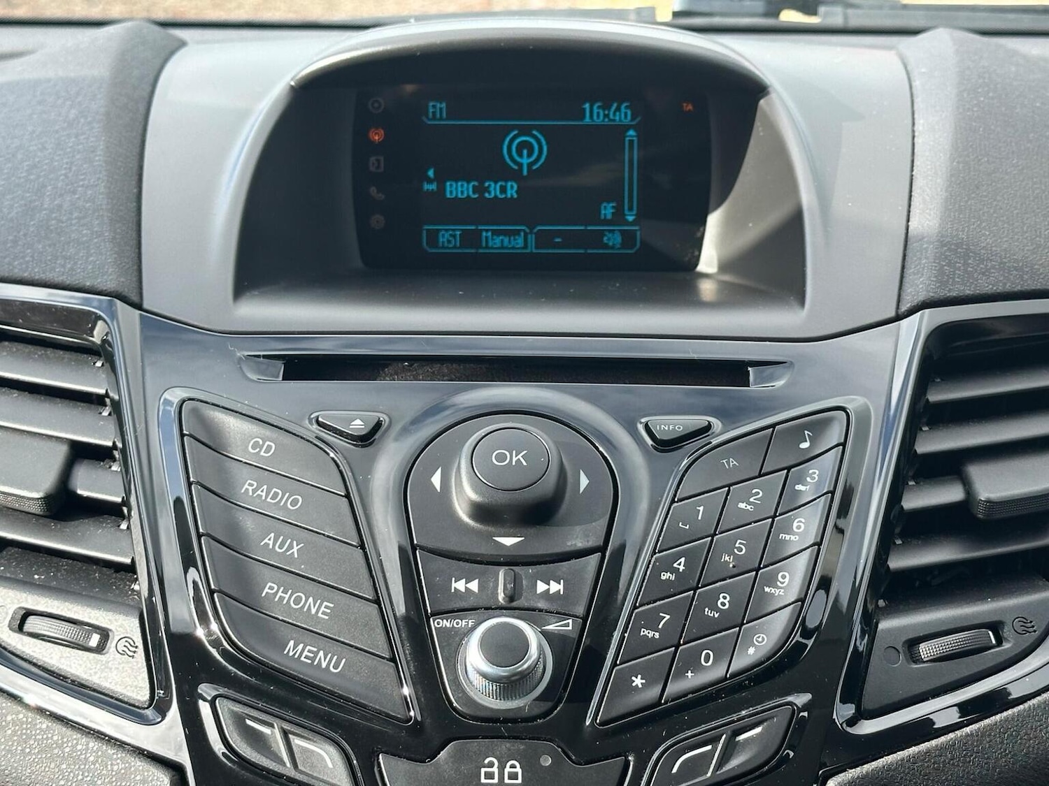 Used Ford Fiesta 2014 for sale - 78084508: Photo 28