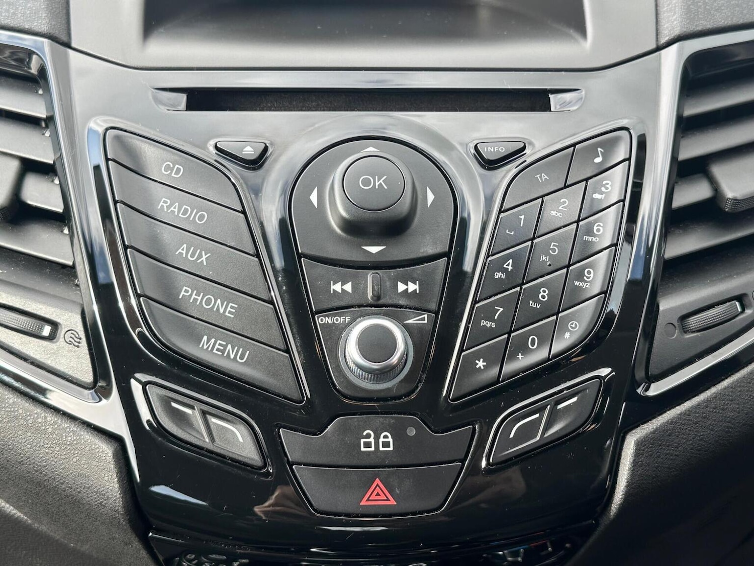 Used Ford Fiesta 2014 for sale - 78084508: Photo 31