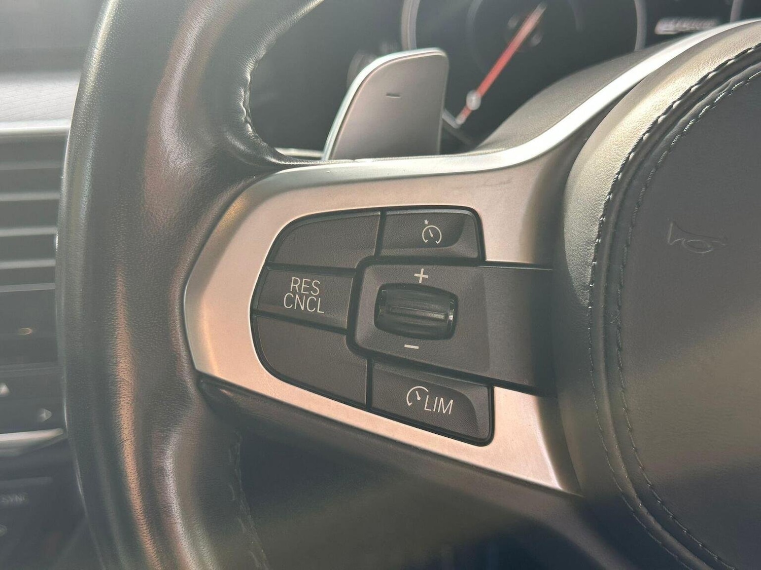 Used BMW 5 Series 2018 for sale - 77668670: Photo 24