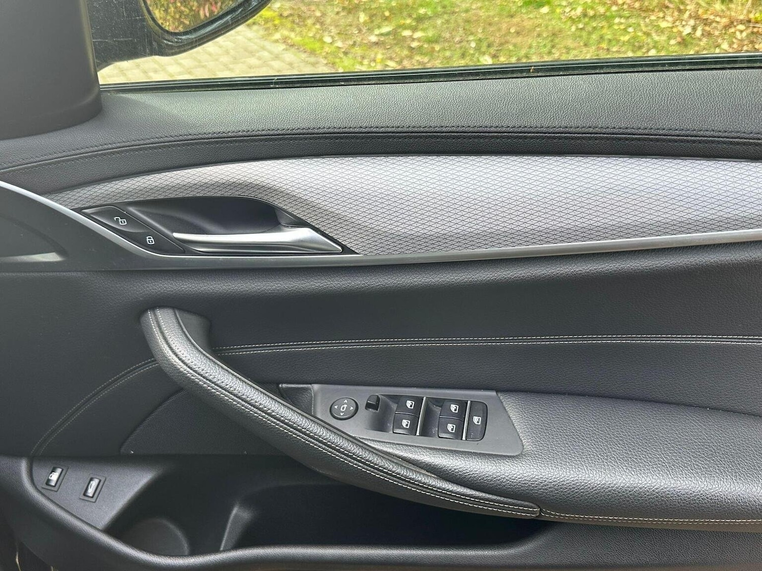 Used BMW 5 Series 2018 for sale - 77668670: Photo 25