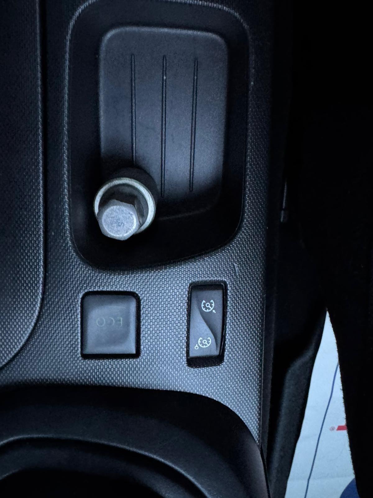 Used Renault Captur 2013 for sale - 77175657: Photo 26