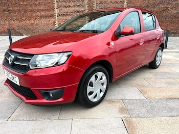 Used Dacia Sandero 2013 for sale - 79532483: Photo