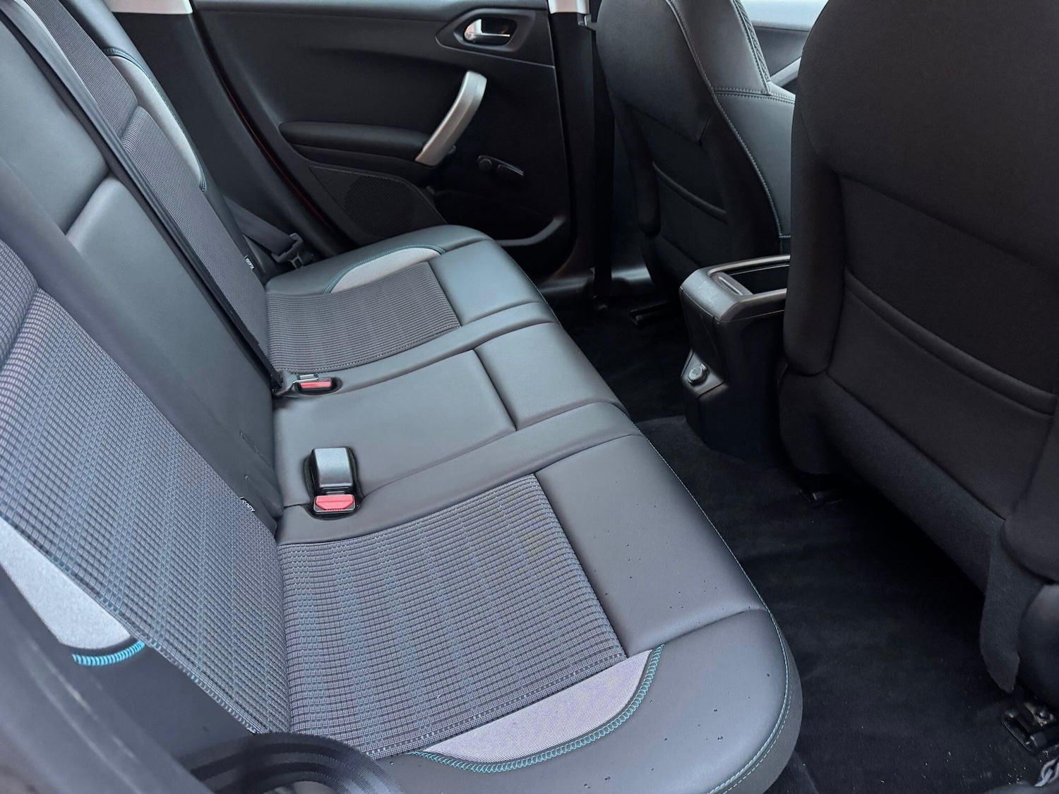 Used Peugeot 2008 2015 for sale - 76913495: Photo 22