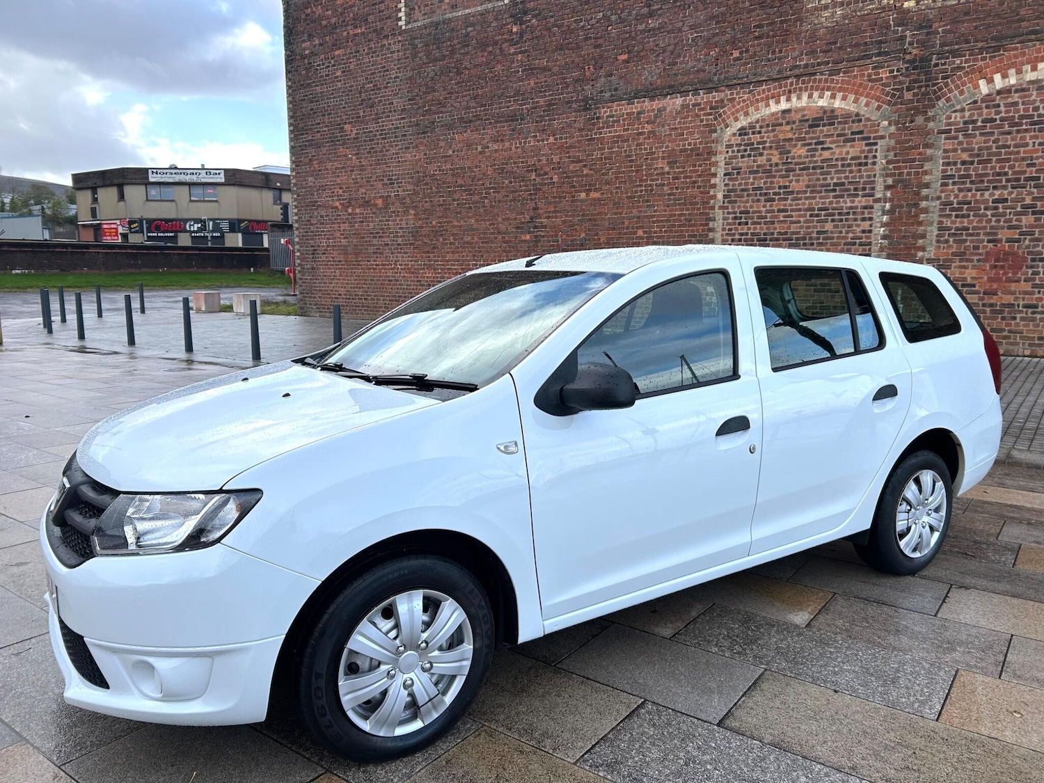Used Dacia Logan MCV 2015 for sale - 76399250: Photo 3