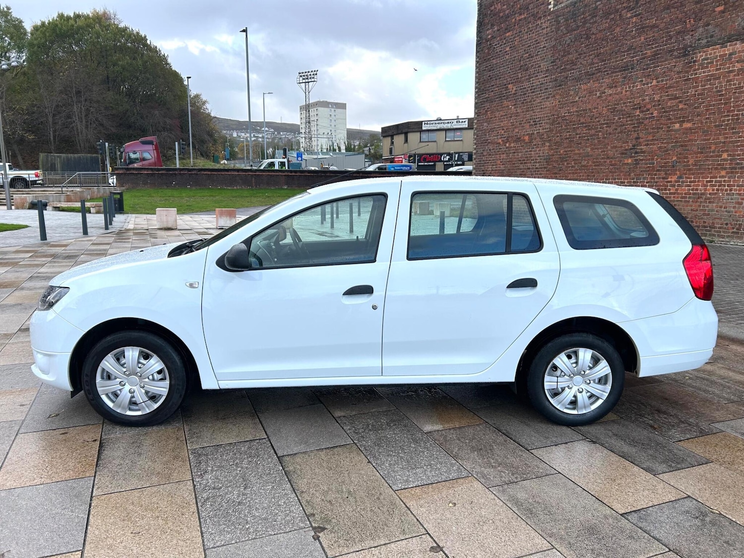 Used Dacia Logan MCV 2015 for sale - 76399250: Photo 8