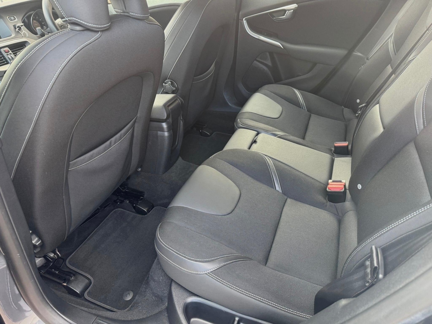 Used Volvo V40 for sale - 78100767: Photo 24