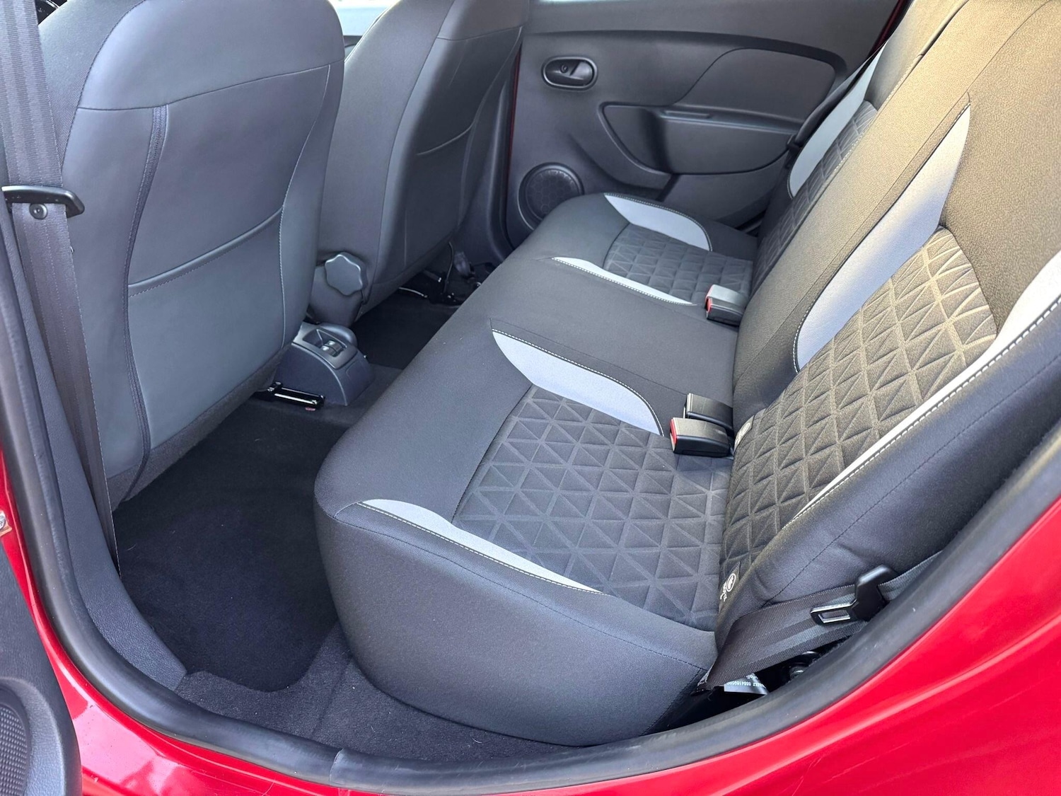 Used Dacia Sandero Stepway 2014 for sale - 76952670: Photo 21