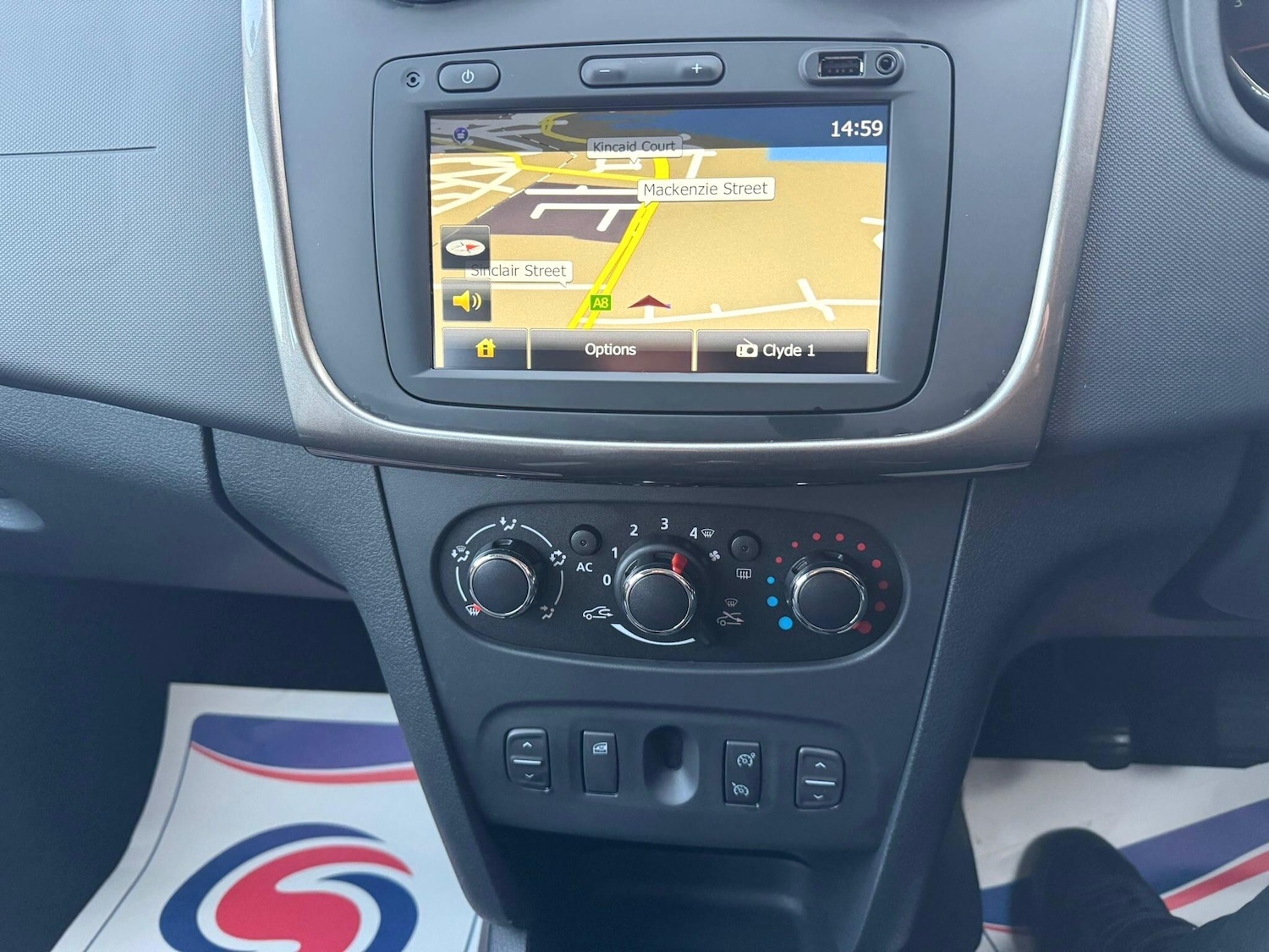 Used Dacia Sandero Stepway 2014 for sale - 76952670: Photo 28