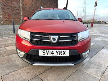 Used Dacia Sandero Stepway 2014 for sale - 76952670: Photo
