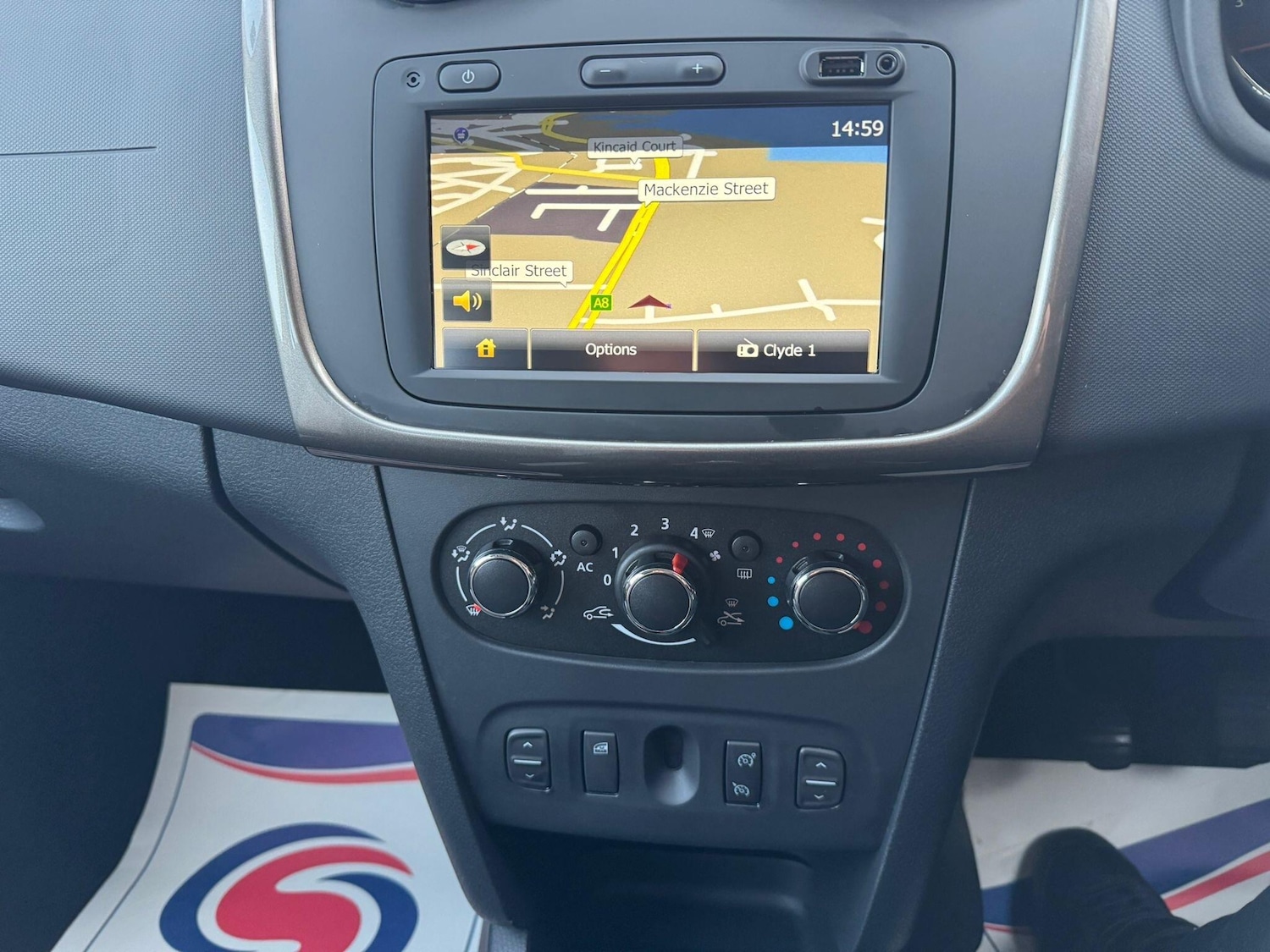 Used Dacia Sandero Stepway 2014 for sale - 76952670: Photo 31