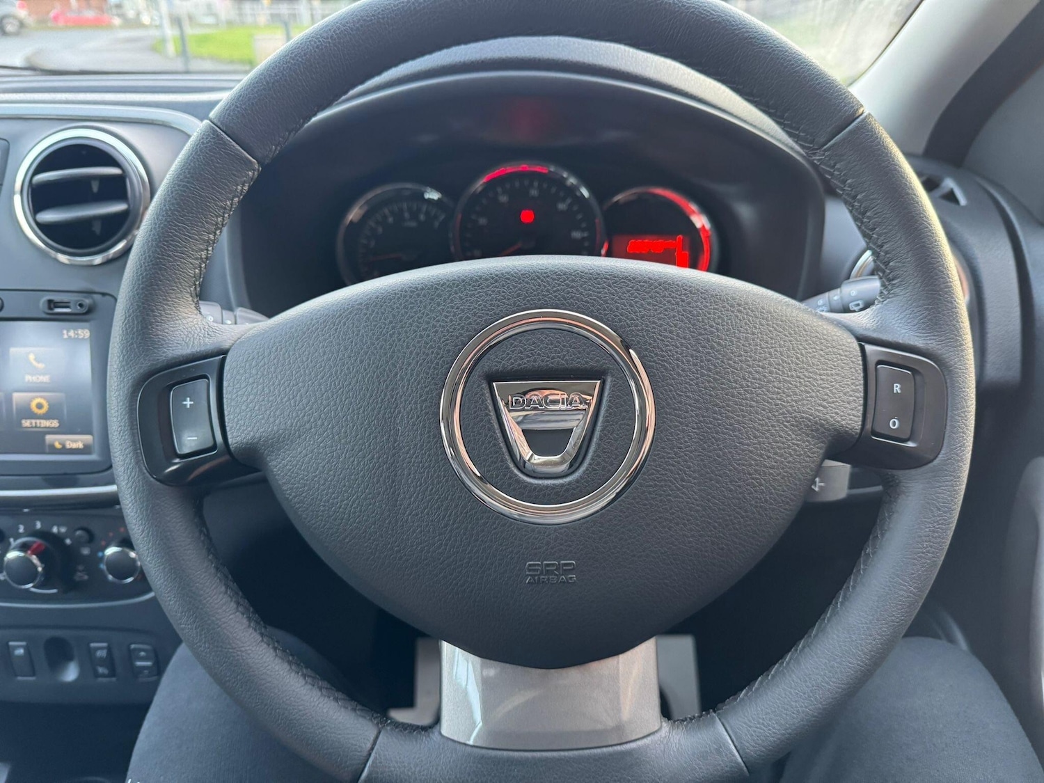 Used Dacia Sandero Stepway 2014 for sale - 76952670: Photo 38