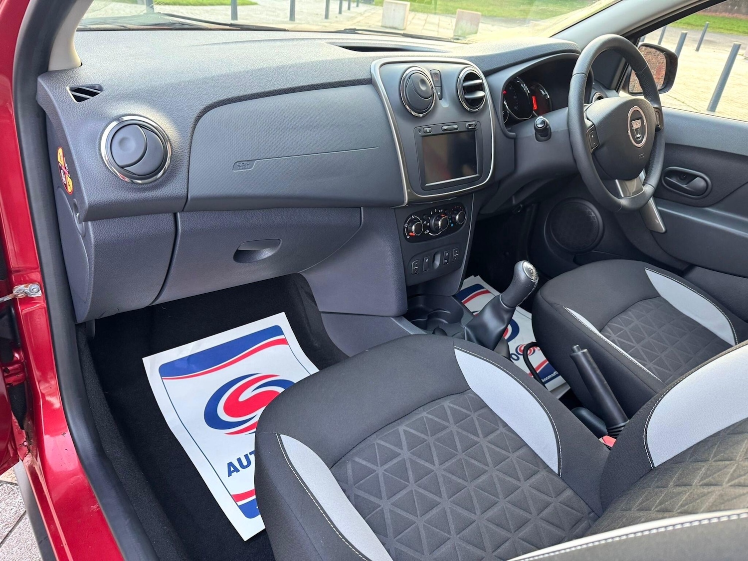 Used Dacia Sandero Stepway 2014 for sale - 76952670: Photo 42