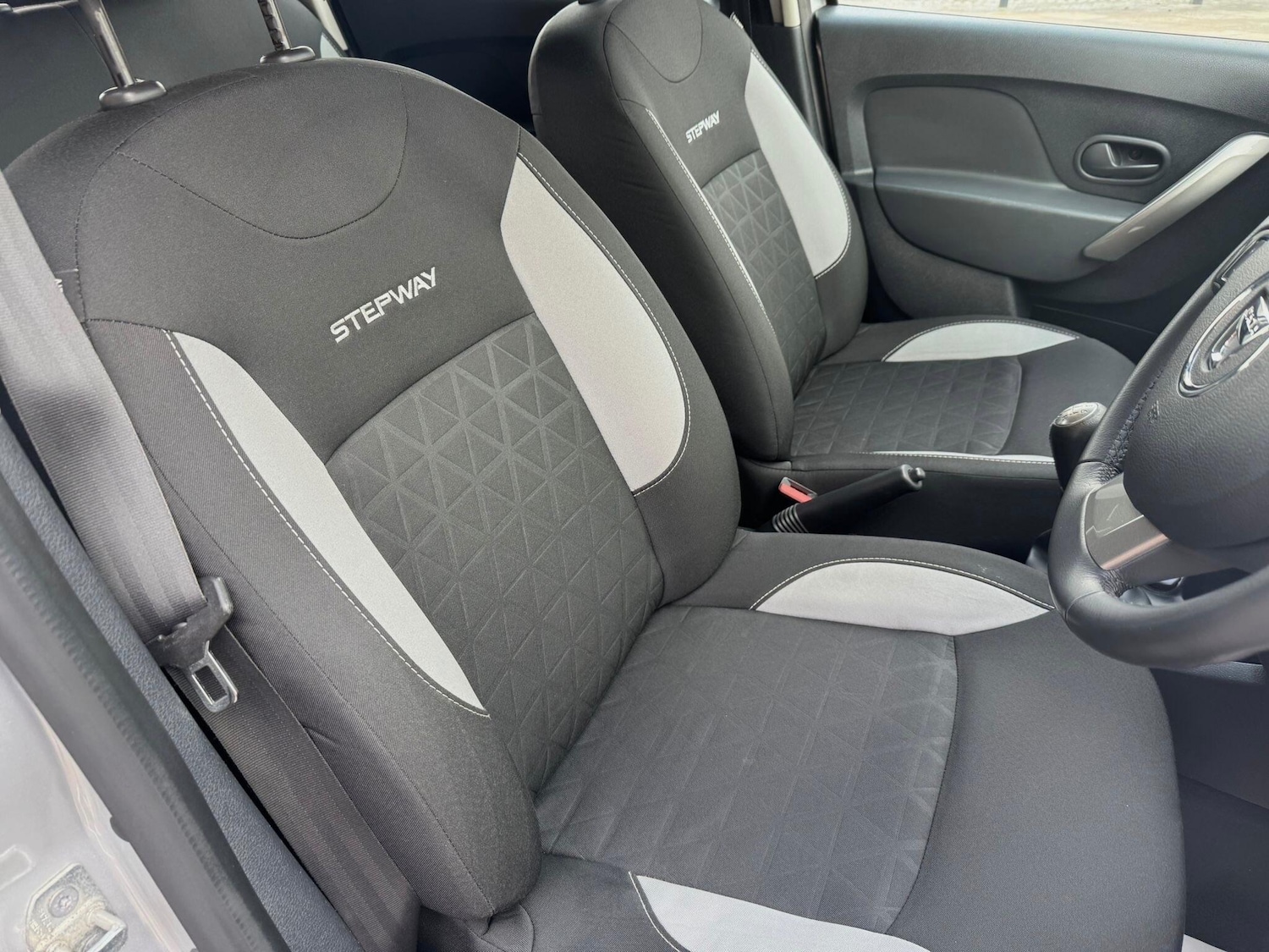 Used Dacia Sandero Stepway for sale - 77823943: Photo 23