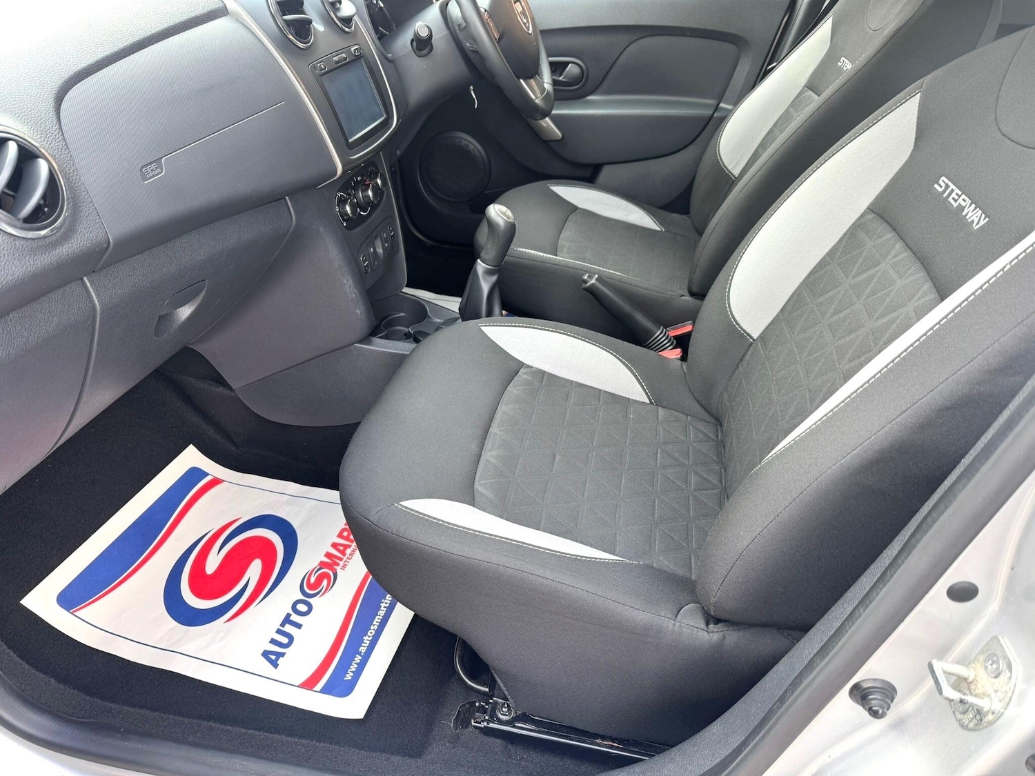 Used Dacia Sandero Stepway for sale - 77823943: Photo 40