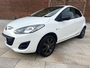 Used Mazda Mazda2 2014 for sale - 76031942: Photo
