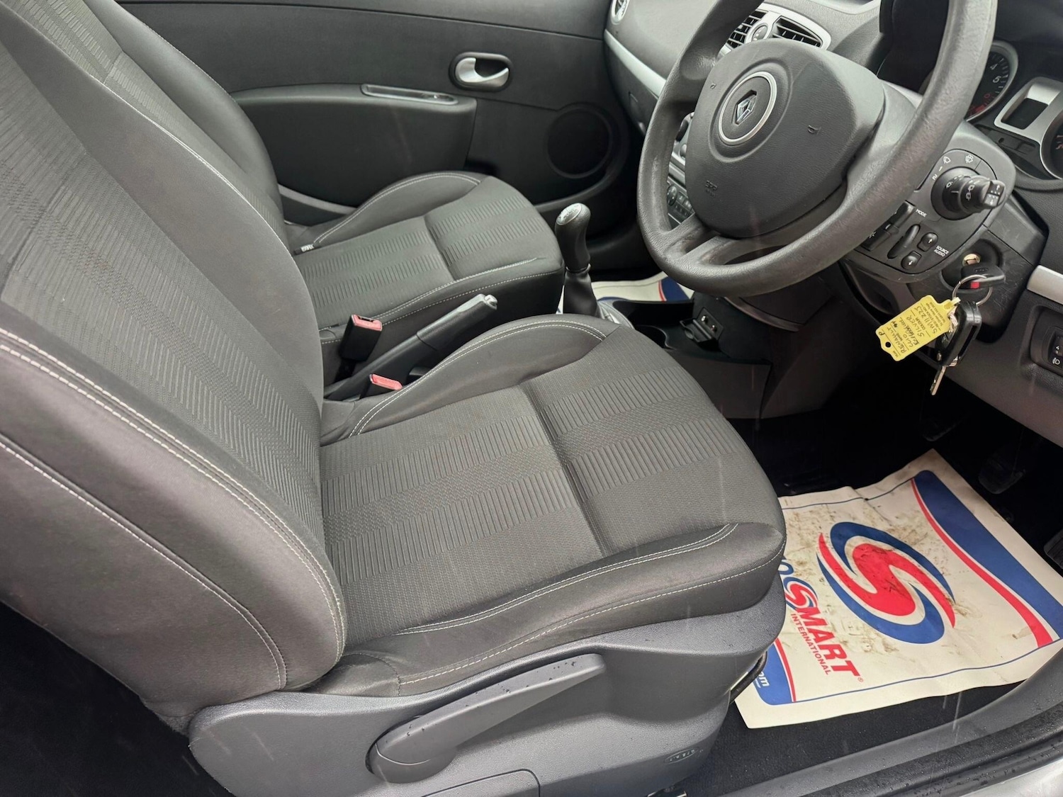 Used Renault Clio for sale - 76550874: Photo 25