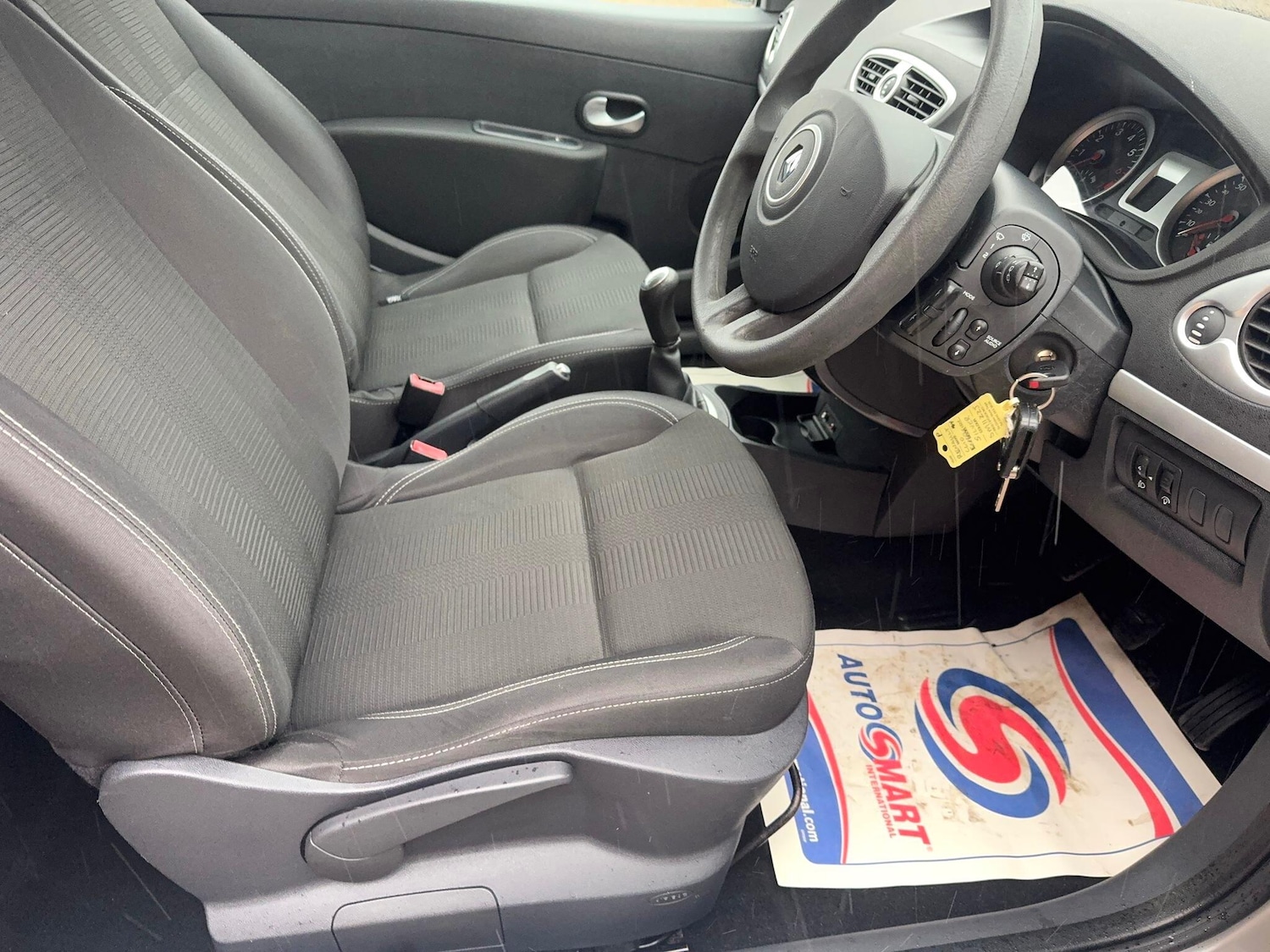 Used Renault Clio for sale - 76550874: Photo 29