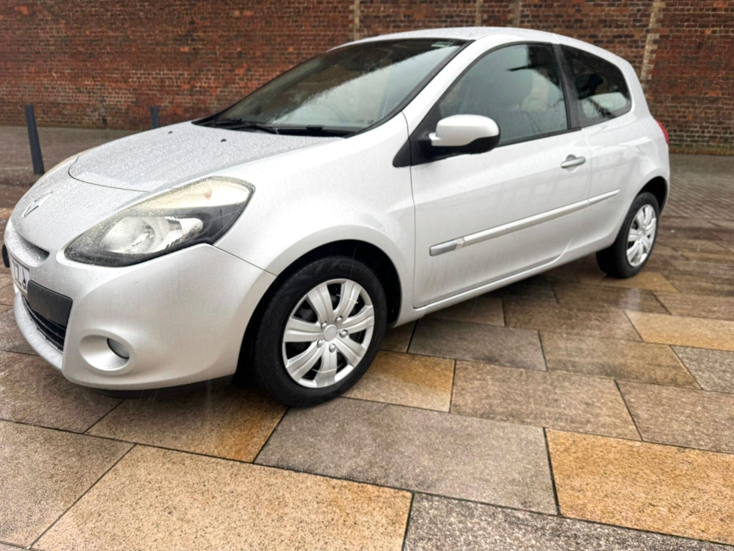 Used Renault Clio for sale - 76550874: Photo 3