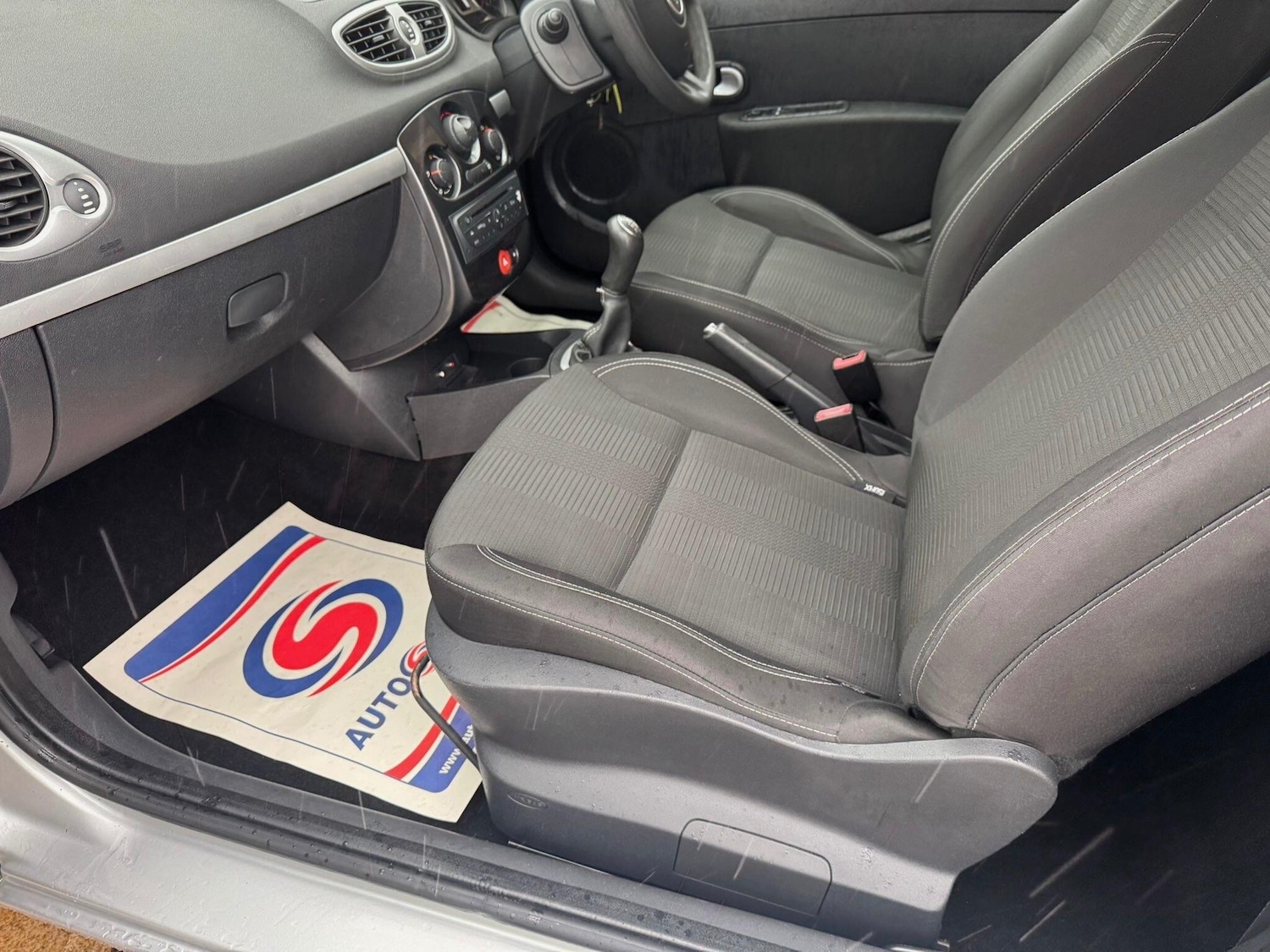 Used Renault Clio for sale - 76550874: Photo 37