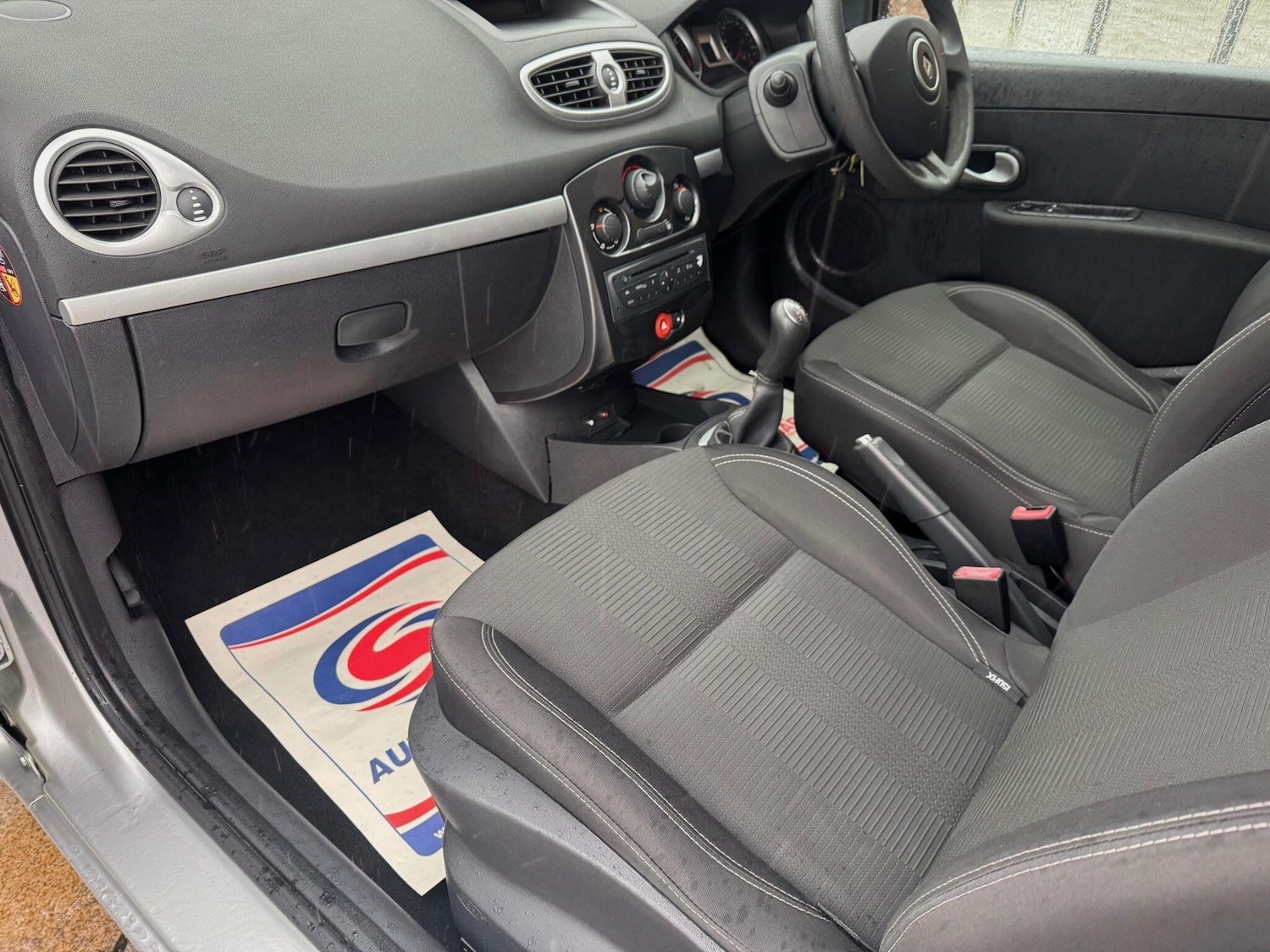 Used Renault Clio for sale - 76550874: Photo 39