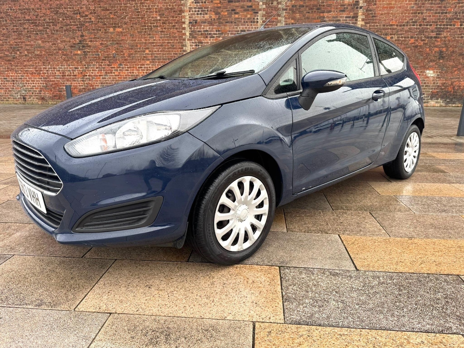 Used Ford Fiesta 2013 for sale - 77203067: Photo 2