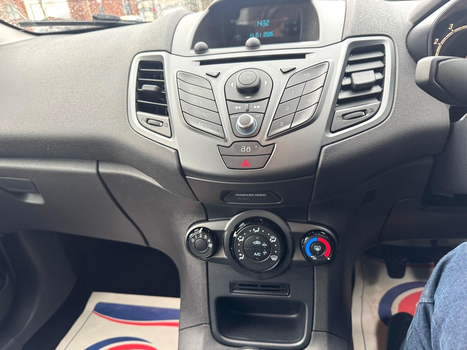 Used Ford Fiesta 2013 for sale - 77203067: Photo 32