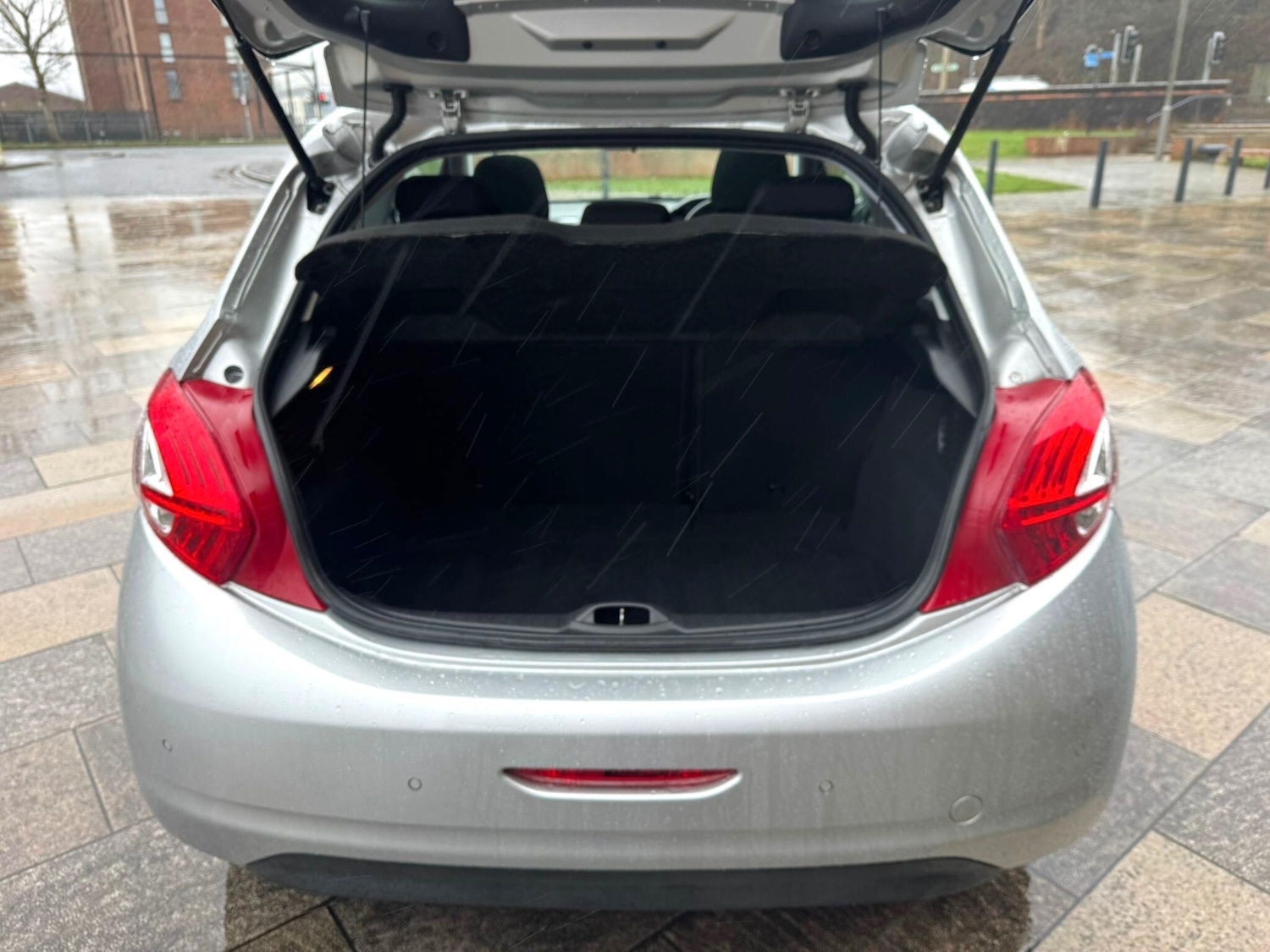 Used Peugeot 208 for sale - 77909813: Photo 28