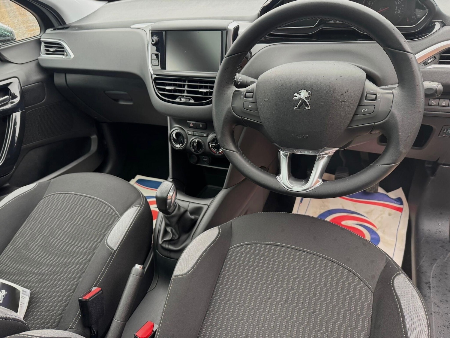 Used Peugeot 208 for sale - 77909813: Photo 35