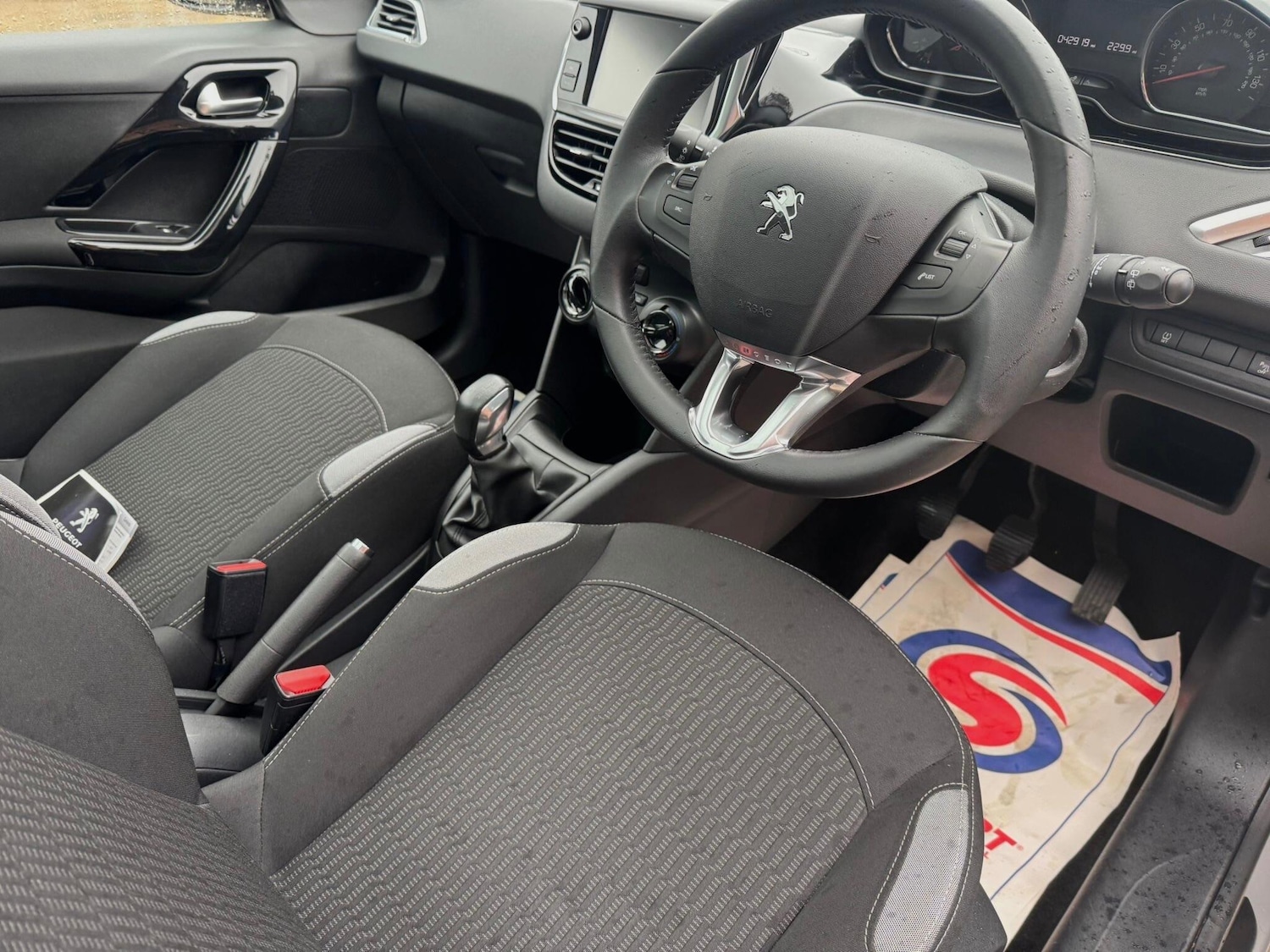 Used Peugeot 208 for sale - 77909813: Photo 41