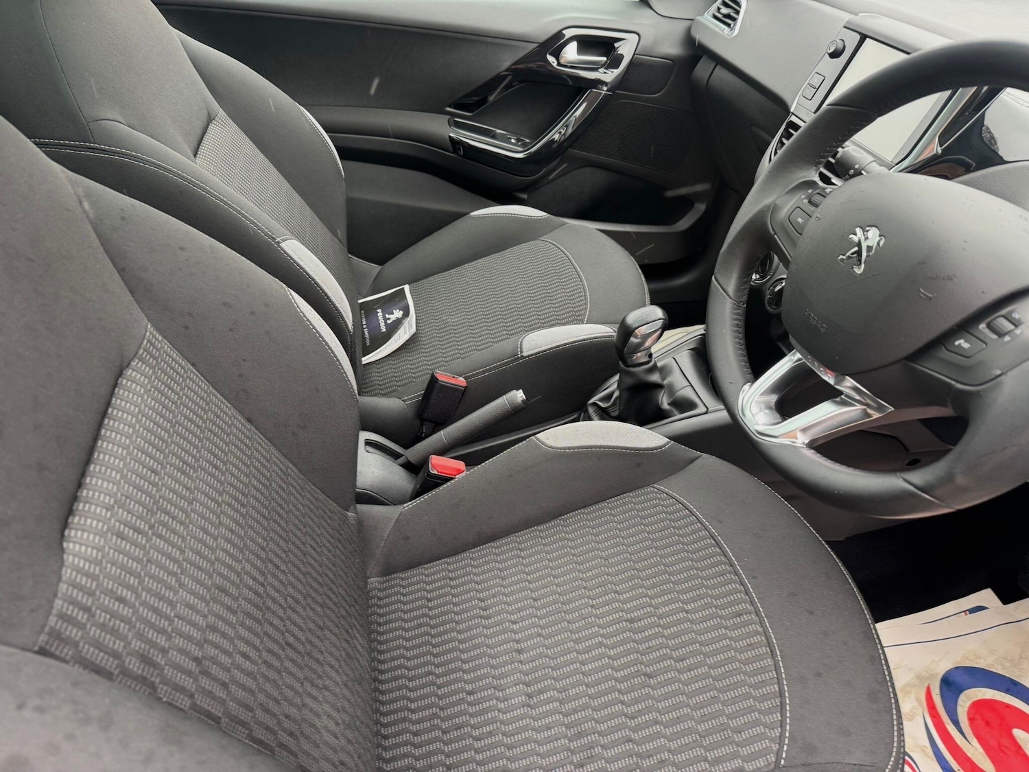 Used Peugeot 208 for sale - 77909813: Photo 42