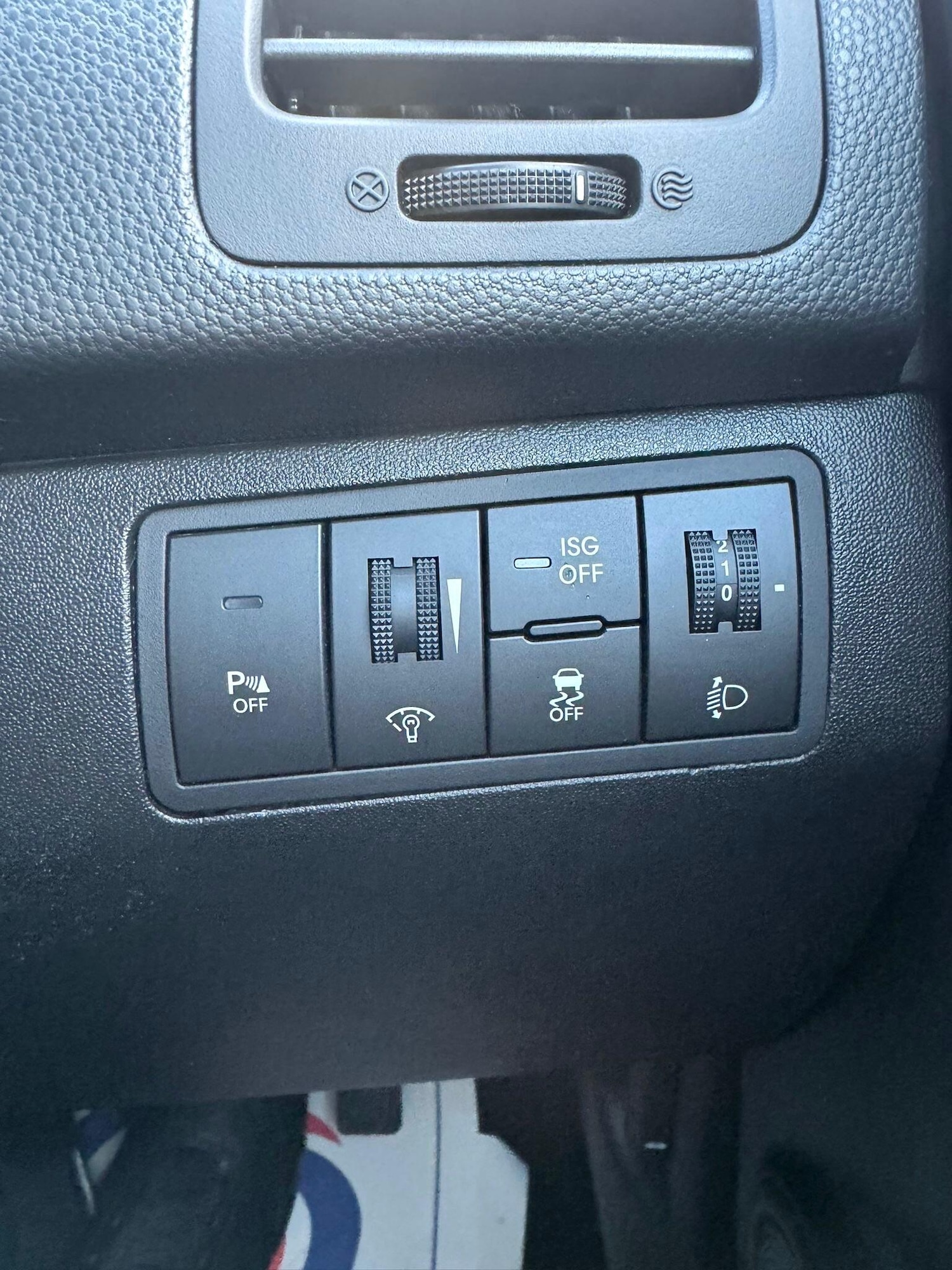 Used Kia Venga 2013 for sale - 76989959: Photo 32