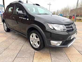 Used Dacia Sandero Stepway 2013 for sale - 78033915: Photo