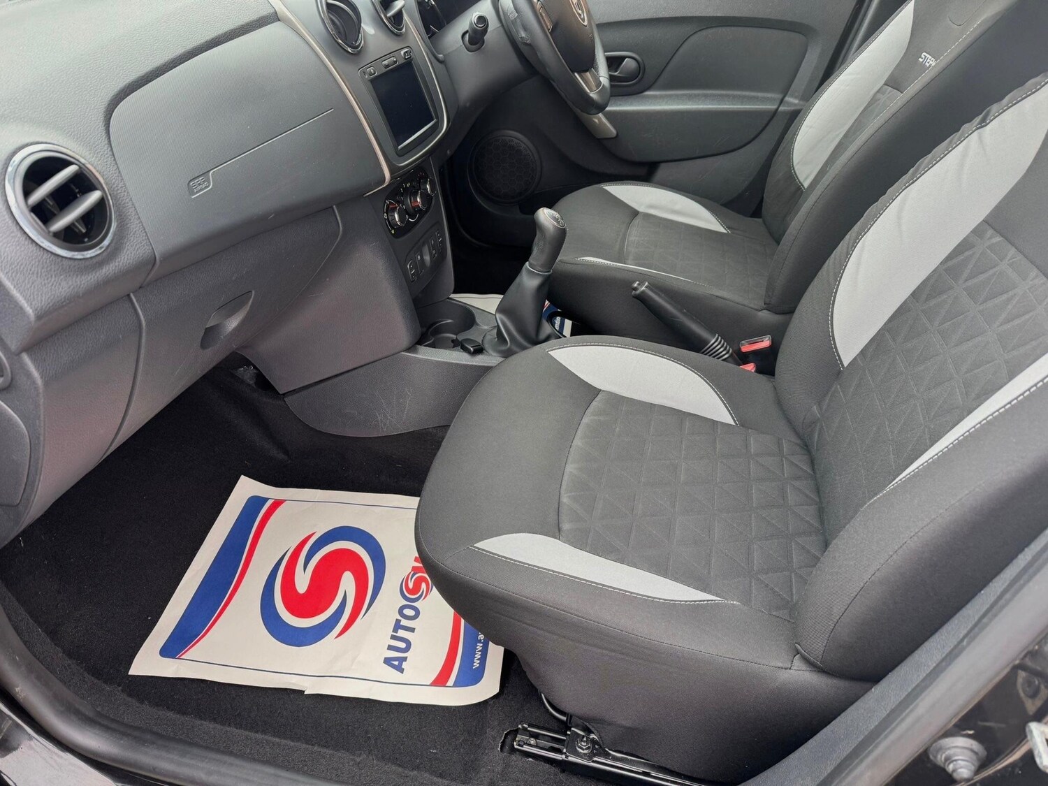 Used Dacia Sandero Stepway 2013 for sale - 78033915: Photo 37