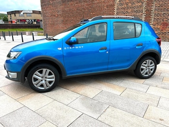 Used Dacia Sandero Stepway 2016 for sale - 79464682: Photo