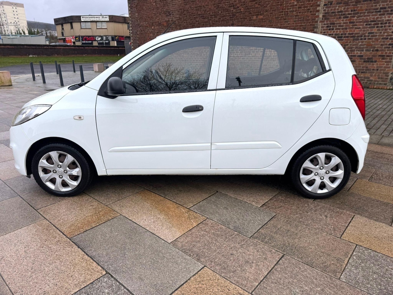 Used Hyundai i10 2012 for sale - 77400432: Photo 11