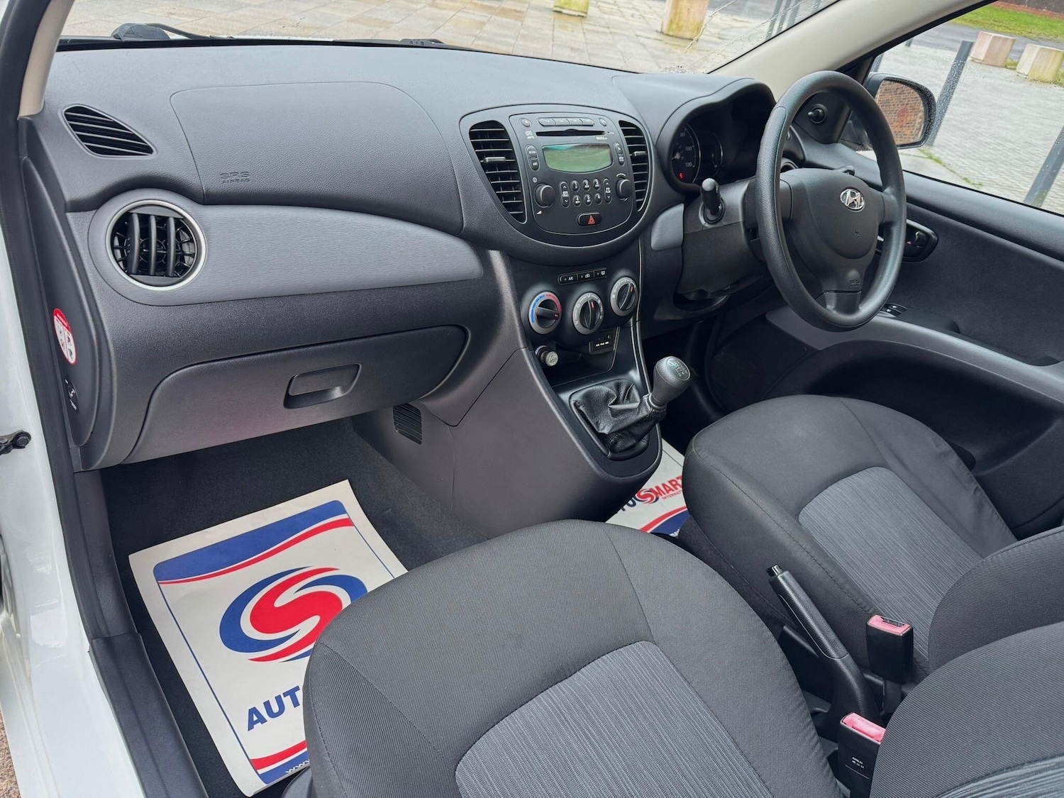 Used Hyundai i10 2012 for sale - 77400432: Photo 17