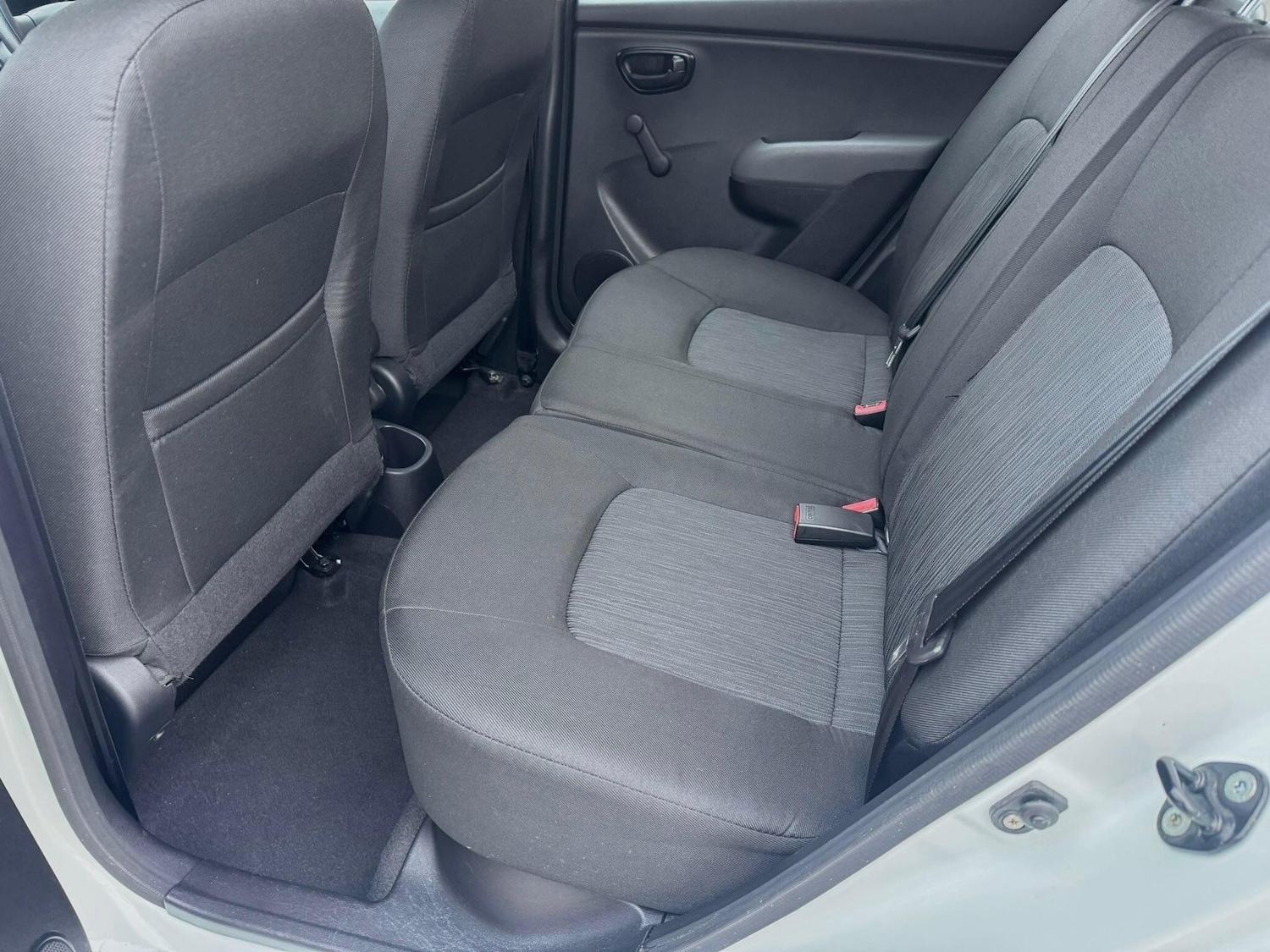 Used Hyundai i10 2012 for sale - 77400432: Photo 21