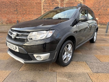 Used Dacia Sandero Stepway 2013 for sale - 77163358: Photo