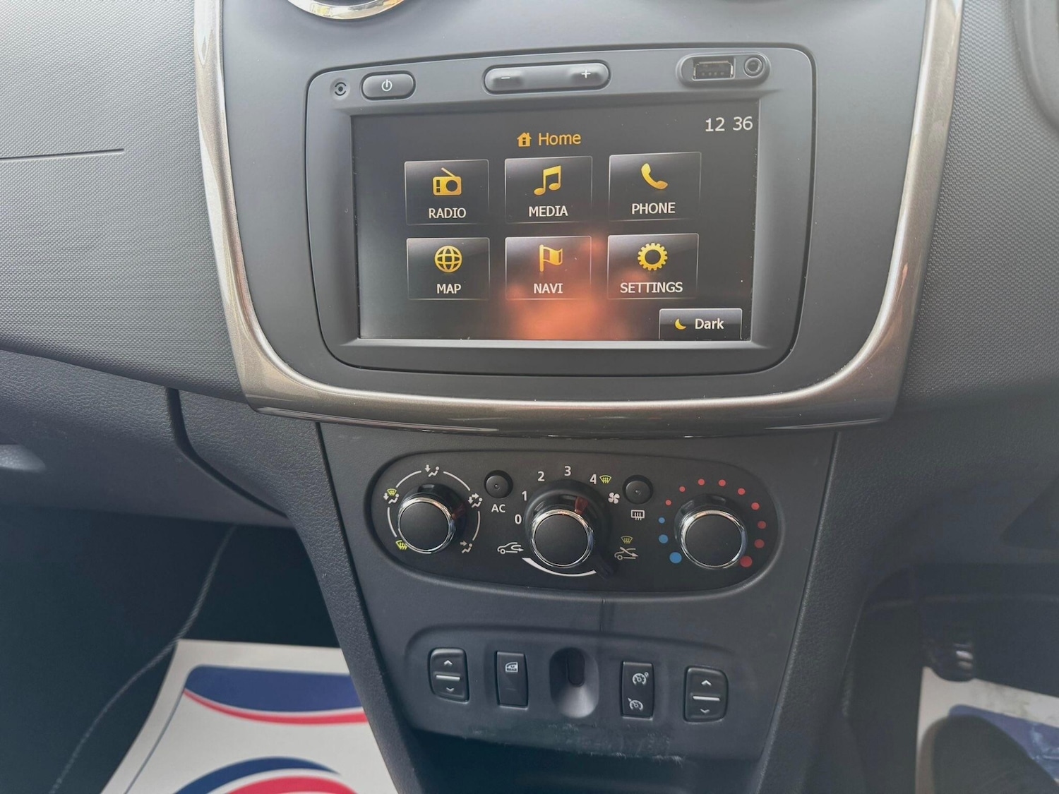 Used Dacia Sandero Stepway 2013 for sale - 77163358: Photo 41