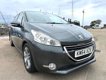 Peugeot - 208
