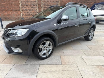 Used Dacia Sandero Stepway 2017 for sale - 78822546: Photo