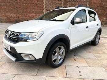 Used Dacia Sandero Stepway 2019 for sale - 79860179: Photo