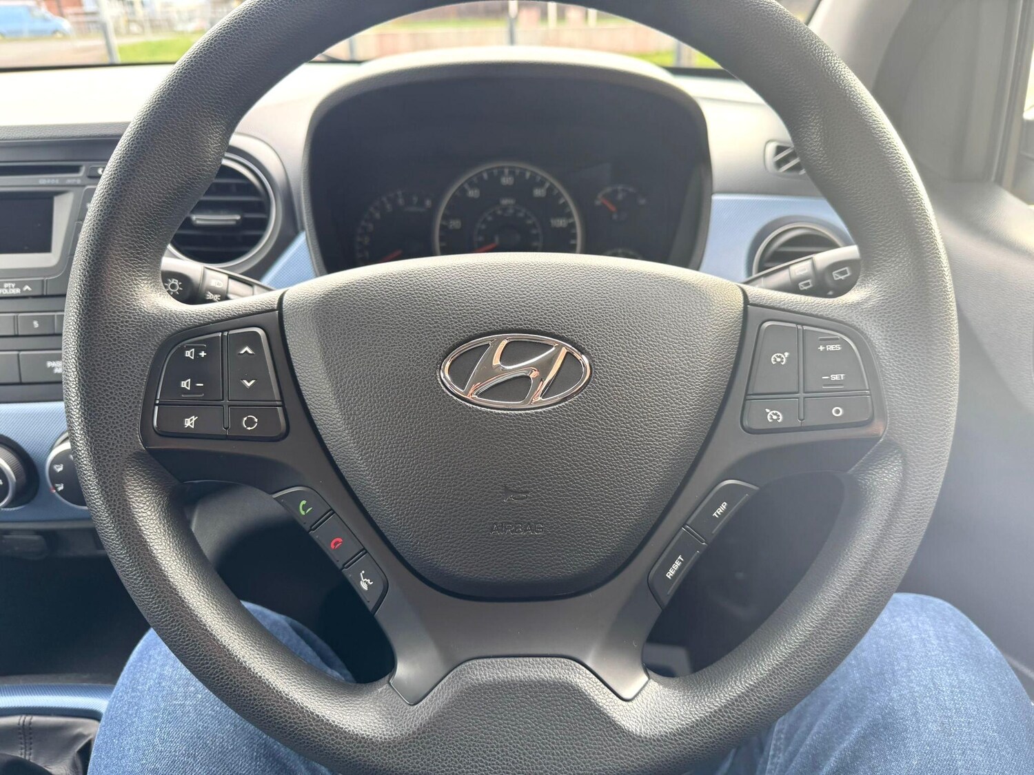 Used Hyundai i10 for sale - 77695669: Photo 33