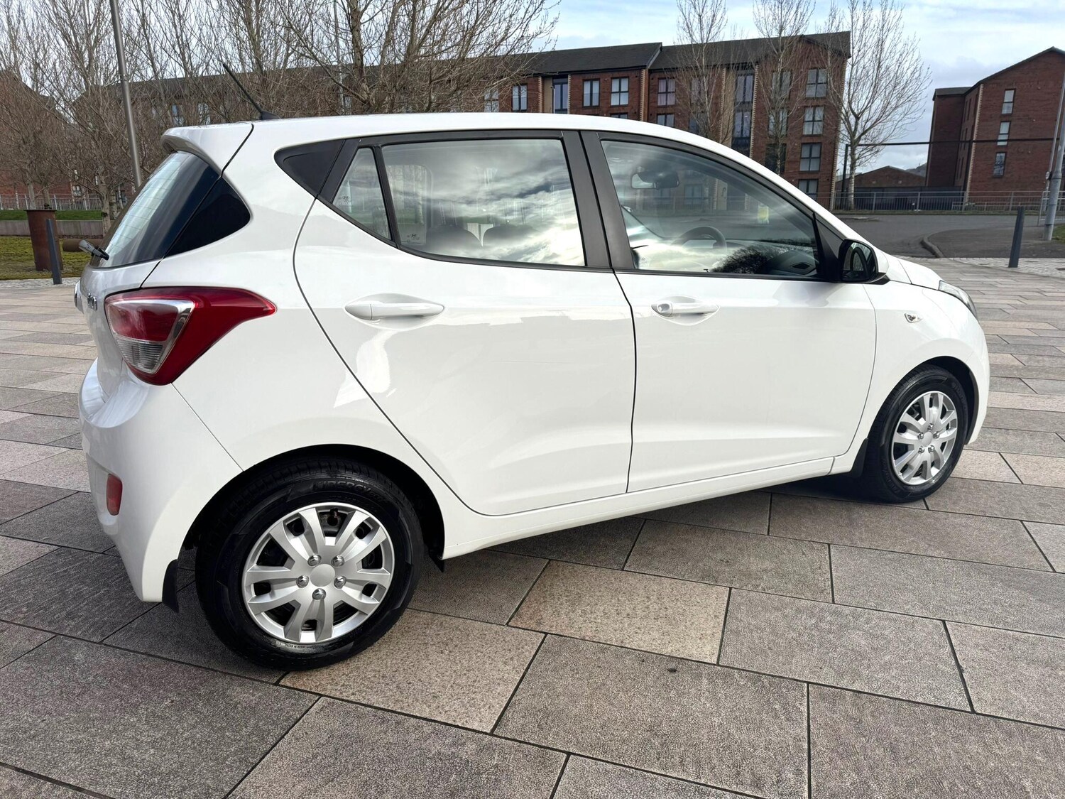 Used Hyundai i10 for sale - 77695669: Photo 44