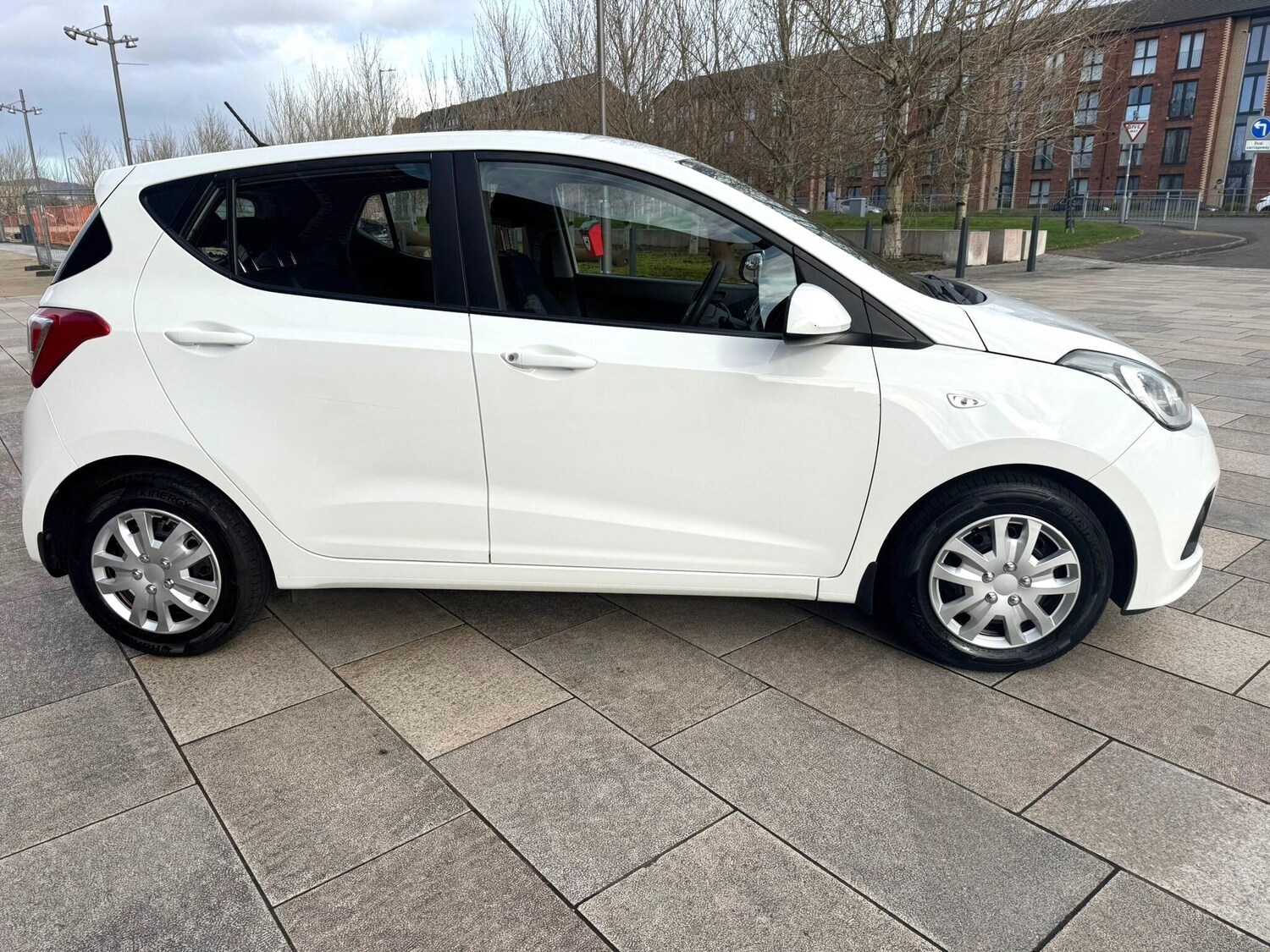 Used Hyundai i10 for sale - 77695669: Photo 45