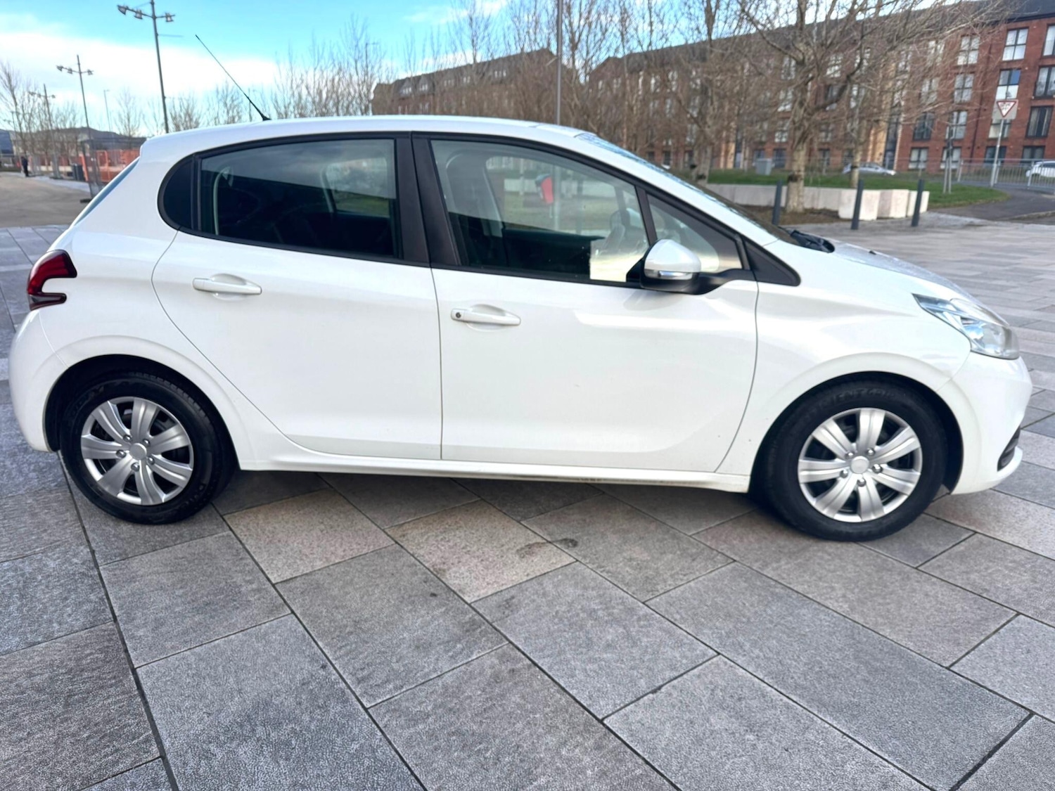 Used Peugeot 208 2016 for sale - 78019260: Photo 38