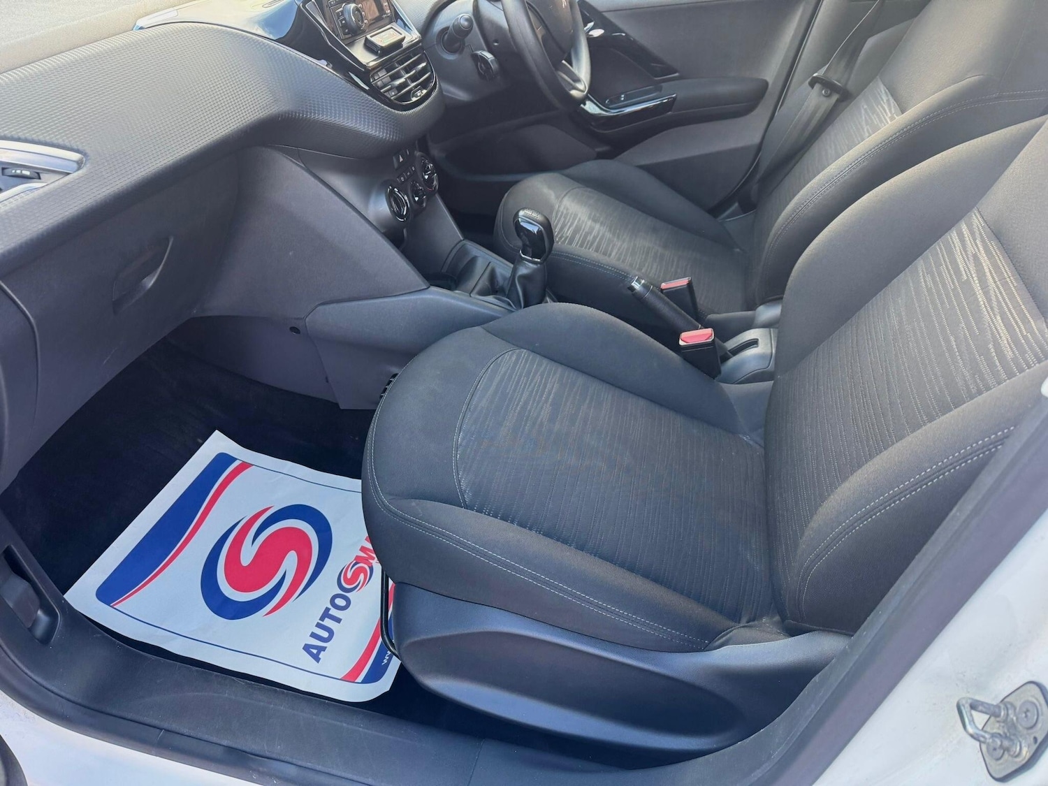 Used Peugeot 208 2016 for sale - 78019260: Photo 46